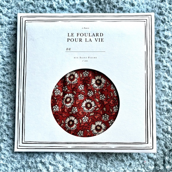 New Sézane Gaston Scarf - Picture 5 of 6